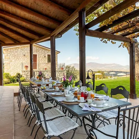 Villa Cusano 18, Emma Abbateggio