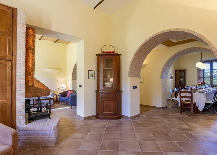 Villa Cusano 18, Emma