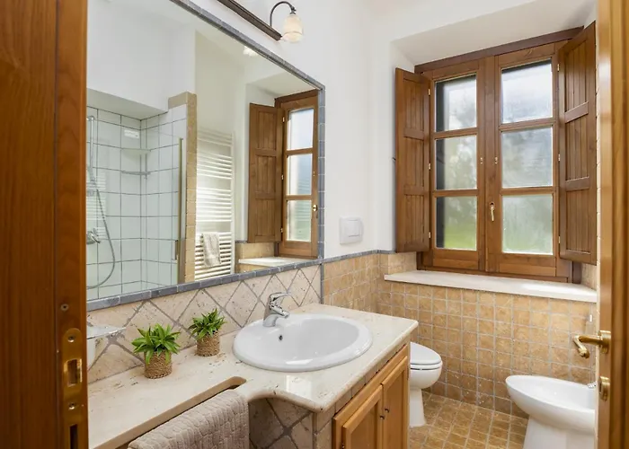 Cusano 18, Emma Villa