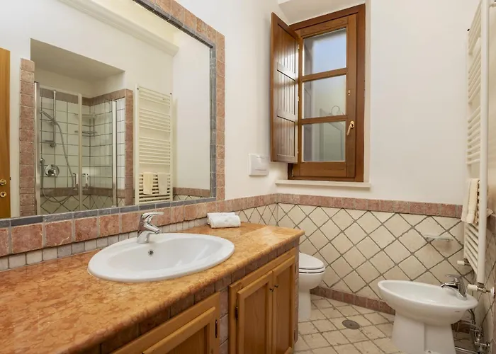 Cusano 18, Emma ヴィラ *