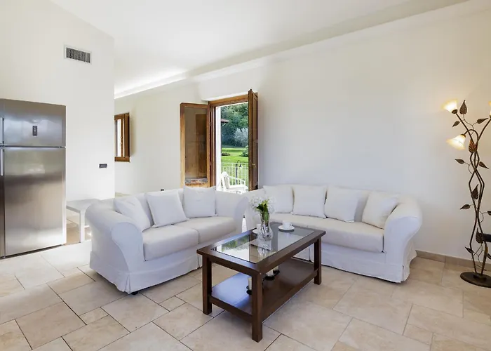 וילה Cusano 18, Emma